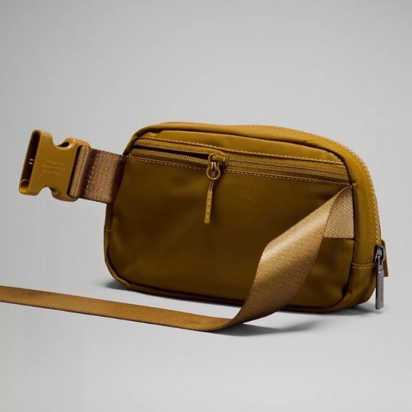NWT Lululemon Athletica Everywhere Belt Bag Burnt Caramel - Picture 5 of 10